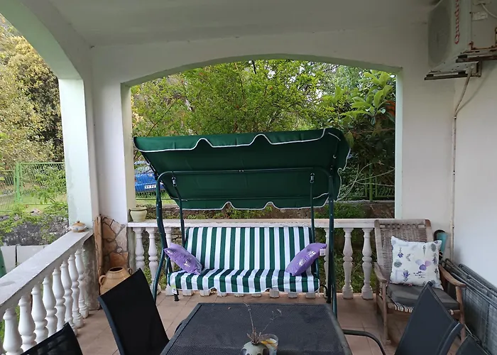 Апартаменти Olivera *