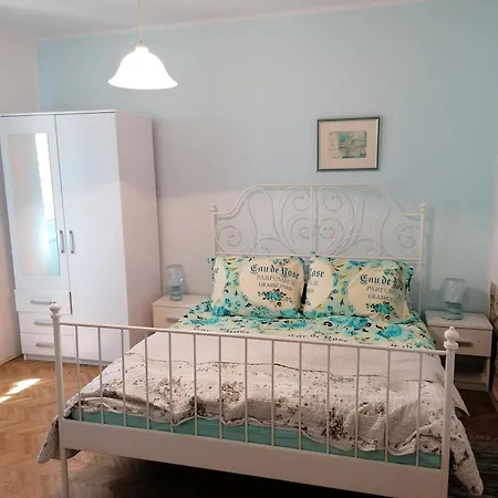 Lägenhet Olivera Apartments Pula